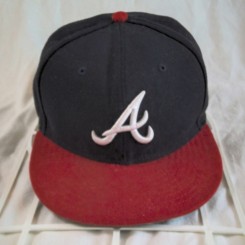 Atlanta Braves Fitted Hat Size 7 59Fifty-Style Blue/Red MLB